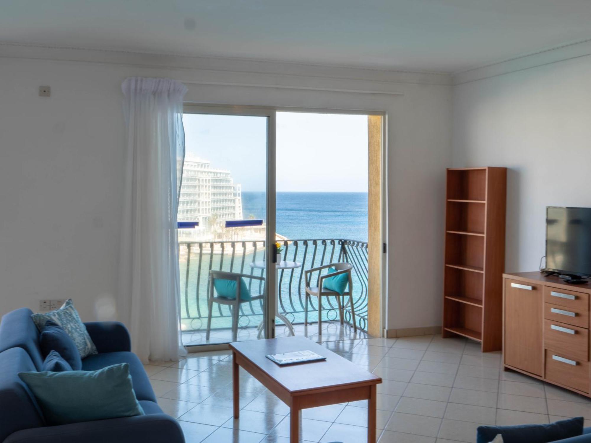 Morina Court - Seaview Apartments And Penthouse In St Julians By Shortletsmalta San Ġiljan Buitenkant foto