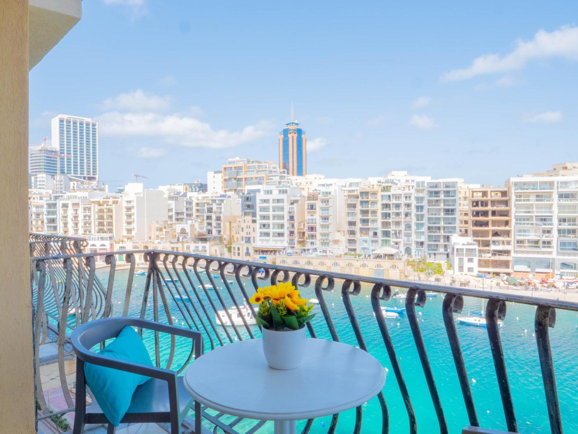 Morina Court - Seaview Apartments And Penthouse In St Julians By Shortletsmalta San Ġiljan Buitenkant foto