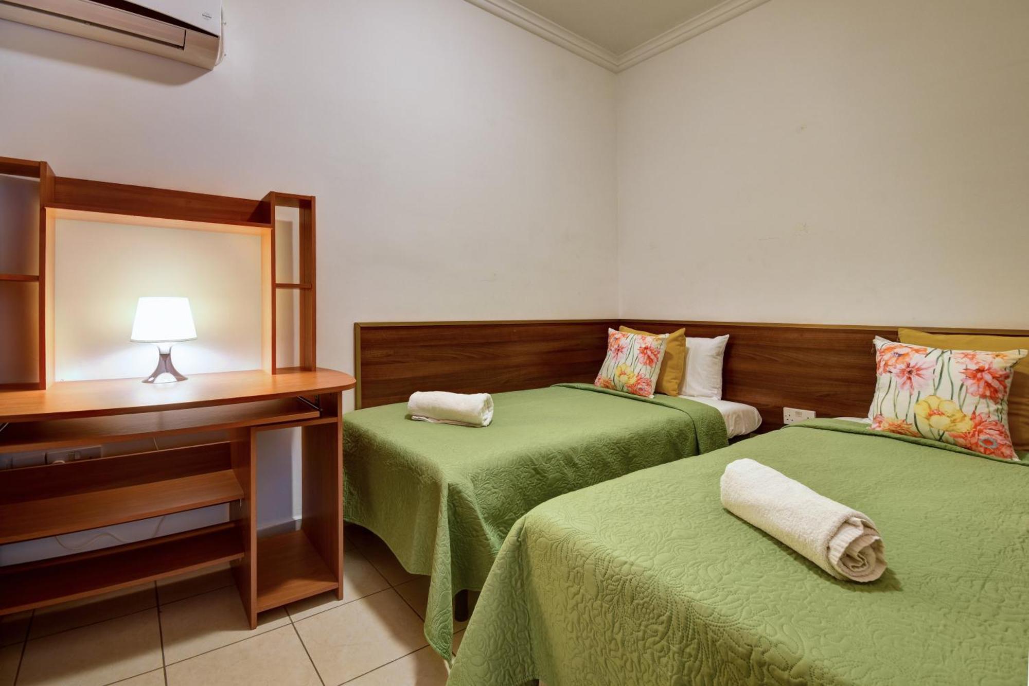 Morina Court - Seaview Apartments And Penthouse In St Julians By Shortletsmalta San Ġiljan Buitenkant foto