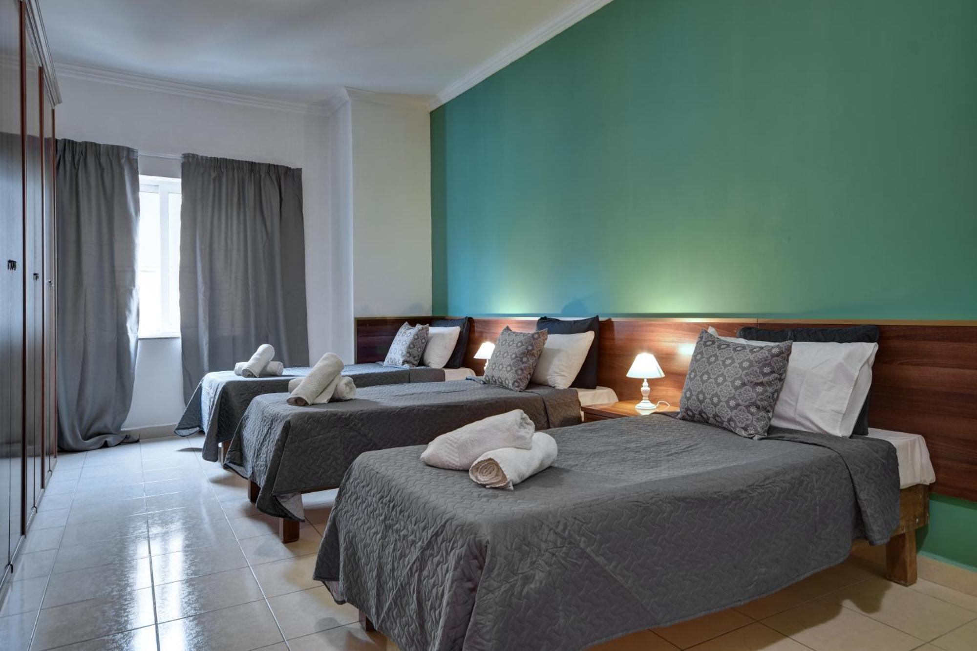 Morina Court - Seaview Apartments And Penthouse In St Julians By Shortletsmalta San Ġiljan Buitenkant foto