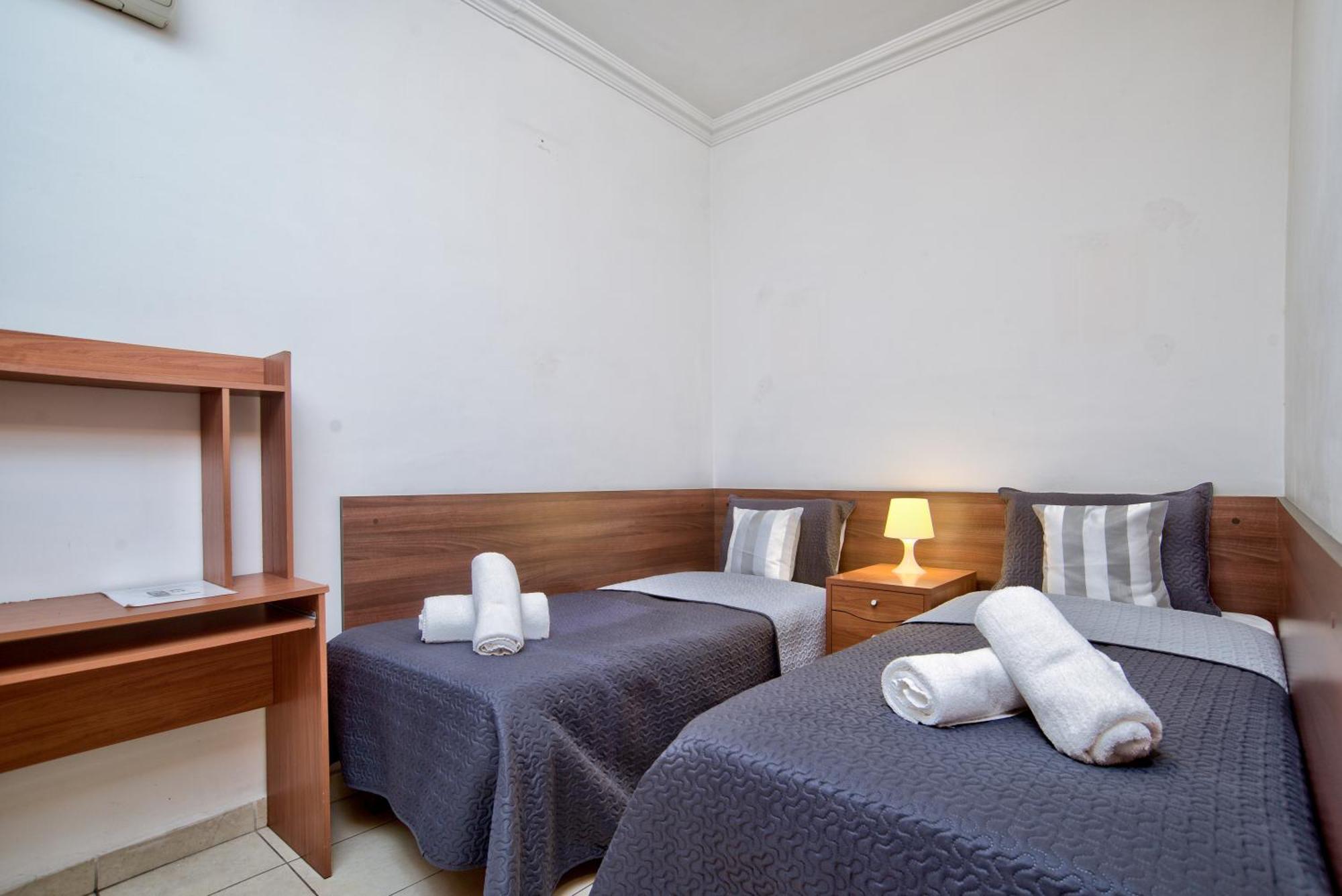 Morina Court - Seaview Apartments And Penthouse In St Julians By Shortletsmalta San Ġiljan Buitenkant foto