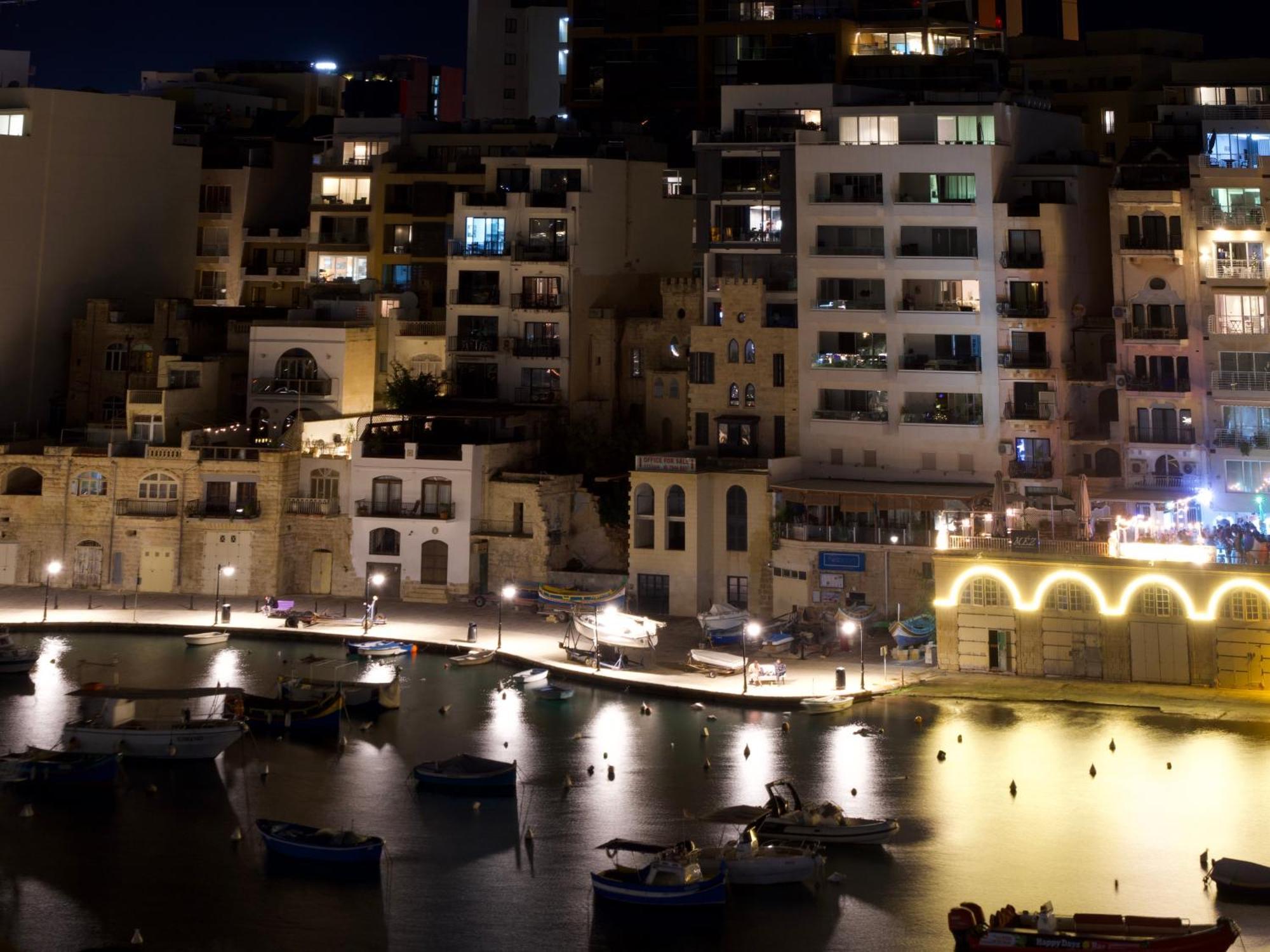 Morina Court - Seaview Apartments And Penthouse In St Julians By Shortletsmalta San Ġiljan Buitenkant foto